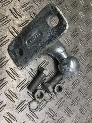 Enganche de remolque Nissan NV300 caja (X82) KE500-00QDB - Imagen 1 de 3