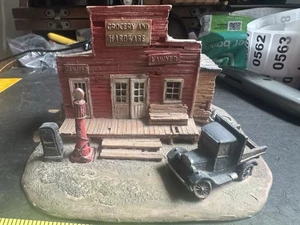Antiguo diorama de tienda de campo Timey tienda de comestibles dentista abogado hardware escala HO - Imagen 1 de 8