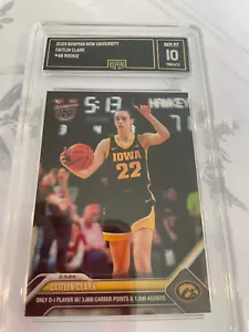 CAITLIN CLARK IOWA 2023 BOWMAN NOW UNIVERSITY ROOKIE RC # 48 GRADED 10 L@@K - Bild 1 von 2