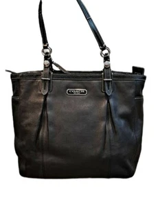 Coach Large Hampton Laguna No. 11080-F16562 Black Tote - Picture 1 of 12