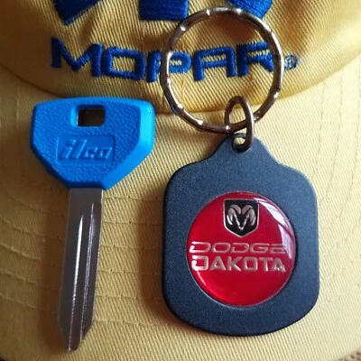 Key Blank Mopar Plymouth UNCUT BLUE ILCO Y157 P Plastic Top RED DAKOTA Keychain - Изображение 1 из 4