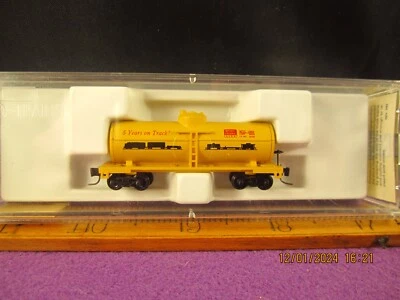 MICRO TRAINS Z GAUGE 5 YEARS ANNIVERSARY TANK CAR RD #MTL 1995 ITEM No. 14415-2. - Image 1 of 4