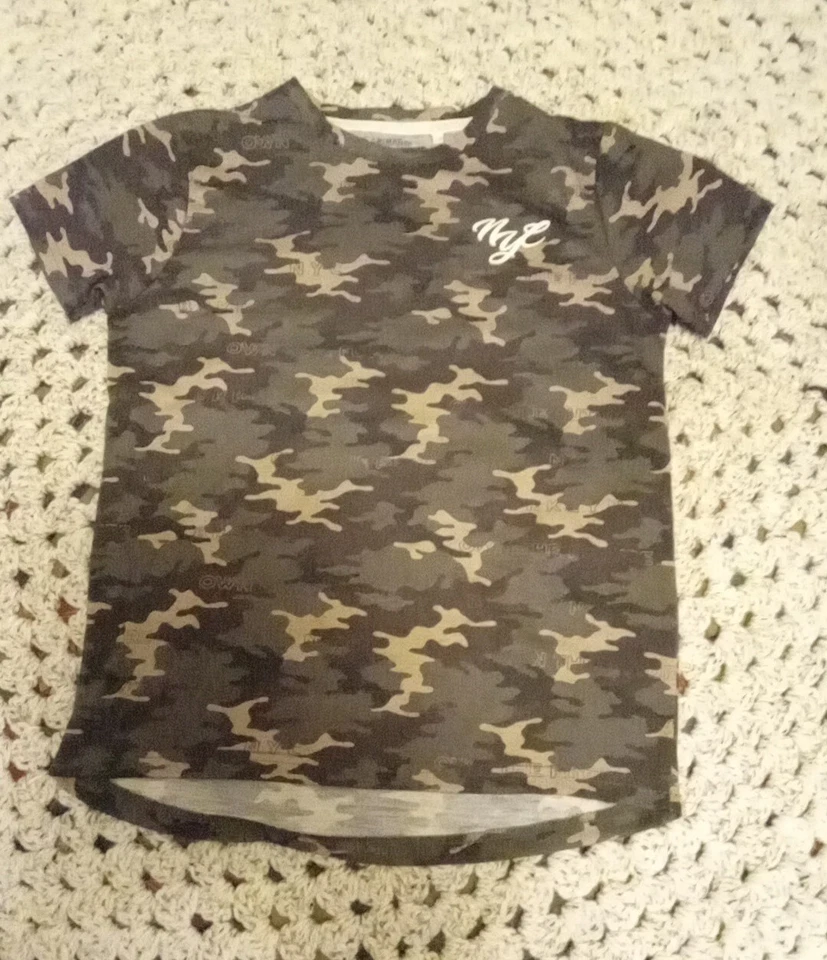 Boys 11-12 Years Primark Camouflage T Shirt.  Good Condition - Image 1 of 1