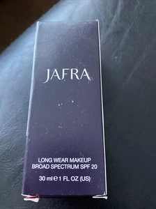 Jafra Long Wear Makeup SPF 20 (Caramel D12) 1oz NIB - Picture 1 of 3