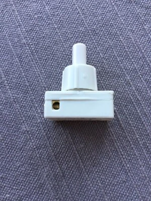 Push Button switch for table lamp Short Threaded Shaft For Metal Light Fittings - Image 1 of 2