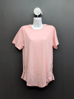 Blusa Urban Crews manga curta gola redonda zíper lateral bainha redonda rosa pequena - Imagem 1 de 4