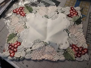Embroidered Grapevine Placemats Set Of 4 - Picture 1 of 6
