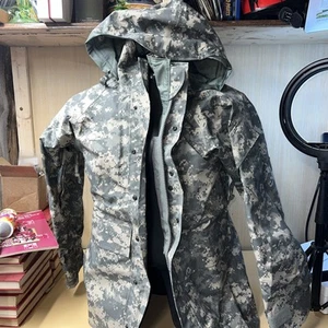US Military Universal Camo Cold Weather Small Regula - Bild 1 von 8