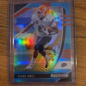 2020 Prizm Draft Picks, Carolina Blue #2 Aaron Jones 2/30 - Bild 1 von 2