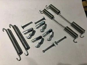 Triumph BRAKE SHOE SPRING HARDWARE KIT HOLD DOWN TRIUMPH TR3A TR4 4A TR250 TR6 - Picture 1 of 1