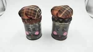 Juego de contenedores de tabaco con tapas rellenas y características pintadas - Imagen 1 de 6
