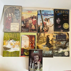 Lot of 9 Avi Books Charlotte Doyle Crispin Instant Library 5th 6th 7th 8th grade - Foto 1 di 11