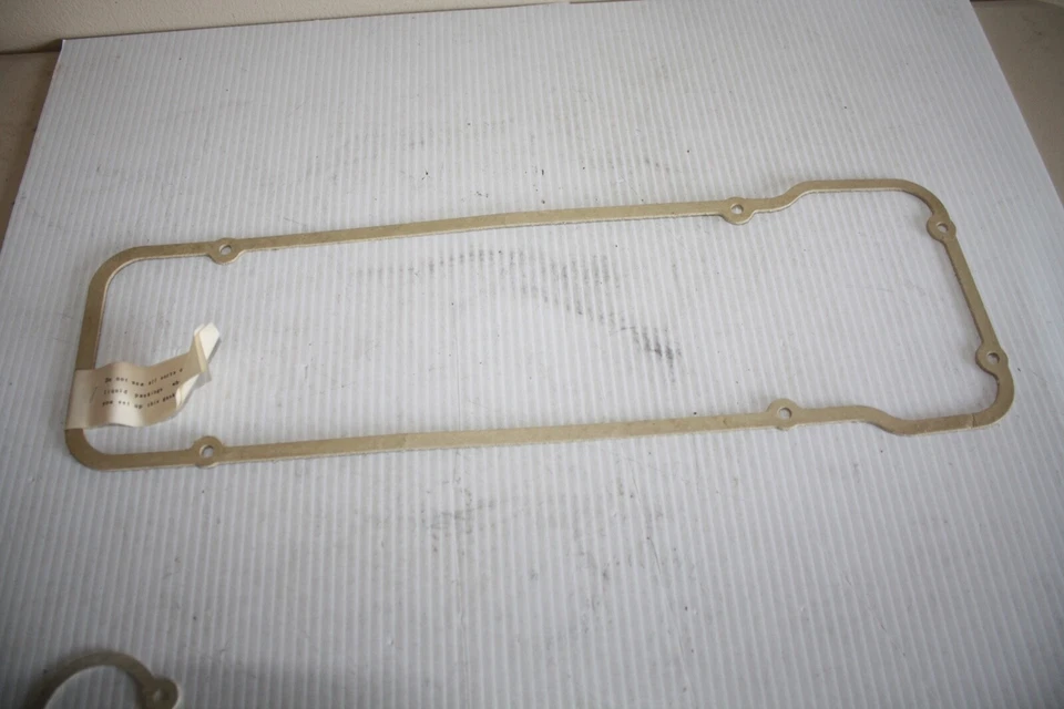 JUNTA TAPA VÁLVULA NISSAN 13270-U2010.  Recogida 720 1980-1981 2,0 L Foto 1 de 1