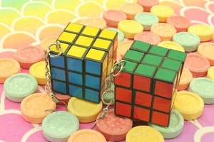 RUBICS CUBE EARRINGS Cute Novelty Aussie Meme Sesh Cool Bogan Retro Vintage Cool - Bild 1 von 3