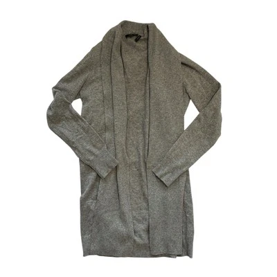 Cardigã Theory 100% cashmere cinza abertura frontal acabamento cachecol tamanho médio - Imagem 1 de 4