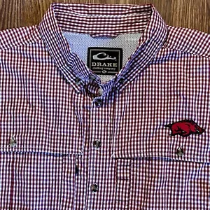 DRAKE Fishing Shirt~ARKANSAS RAZORBACKS~Mens XL~Red Gingham Check~Vented~S/Slv - Picture 1 of 17