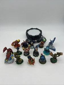 Lot of 15 Misc. Skylanders Figurines And Portal Of Power - Picture 1 of 6