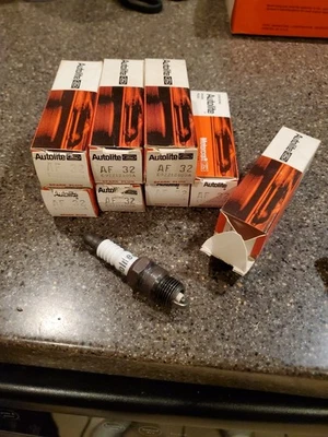 NOS Autolite Motorcraft Ford Set of 8 AF32 Power Tip Spark Plugs - Image 1 of 2