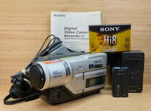Sony Handycam DCR-TRV320 NTSC Digital8 Video Camera Camcorder, Made in Japan - Picture 1 of 11