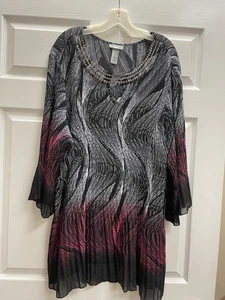 CATHERINES 4X 30/32W Black Silver Magenta Geo Print Accordion Blouse Studs Euc - Picture 1 of 7
