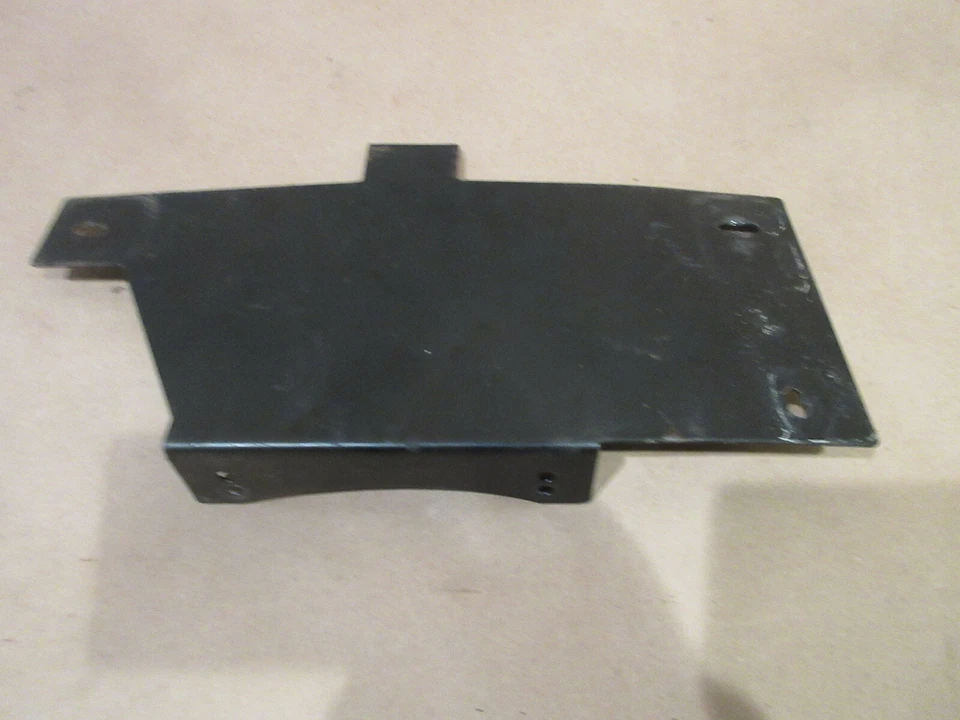 Ferrari Mondial t - Soporte para ABS ECU P/N 131744 Foto 1 de 2