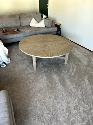 Mesa de centro West Elm Foto 1 de 3