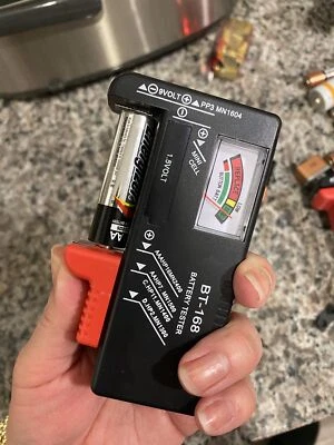 Paquete de 1 monitor comprobador de batería para pilas Aaa, Aa, C, D, 9V y pequeñas Foto 1 de 4