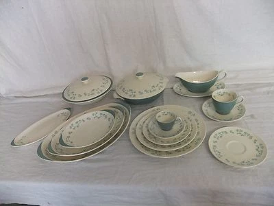 Royal Doulton - April Showers - vintage blue & ivory pottery tableware - 3A5A - Image 1 of 3