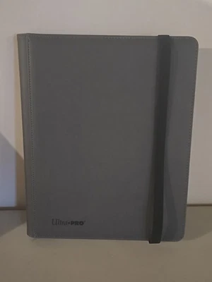 Carpeta de tarjetas de coleccionista Ultra PRO Premium 9 bolsillos gris y negro nunca usada  Foto 1 de 4