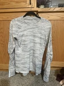 Lululemon Long sleeve - Picture 1 of 1