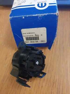 Heater Control Vacuum Switch GENUINE OEM MOPAR JEEP WRANGLER 99-04 05013832AA - Picture 1 of 2