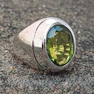 Solid 925 Sterling Silver AA Peridot Zircon Cut Gemstone Signet Men's Ring - Image 1 of 4
