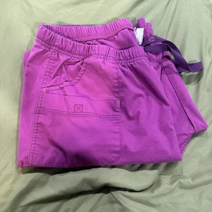 Spread good cheer pink fuschia scrub pants size XL - Picture 1 of 4