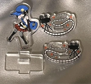 Minifigura acrílica Marie Persona Q2 Cinema Laberinto balanceándose usada - Imagen 1 de 2