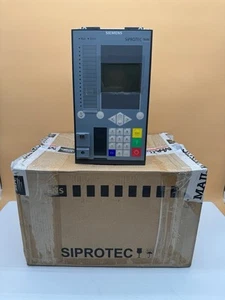 SIEMENS SIPROTEC 7SJ82 Overcurrent Protection SIPROTEC P1J44767 - Picture 1 of 5