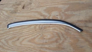 1982 Mercedes Benz W123 Rear Right Side Outer C Pillar Trim Molding OEM - Foto 1 di 18