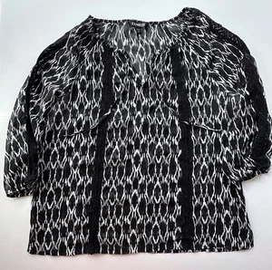 Express Blusa Transparente Manga 3/4 Blanco y Negro Encaje Crochet Detalle Mujer’s Mediana - Imagen 1 de 11