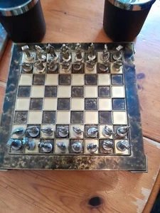 Complete 32 piece Vintage Metal chess pieces set, with matching Chessboard - Picture 1 of 14