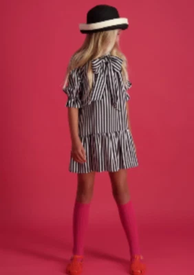 MINI VESTIDO CARBON SOLDIER GIRL'S 6 LISTRA PRETA BRANCA FAIXA ARCO GRANDE MANGAS COMPRIDAS - Imagem 1 de 4