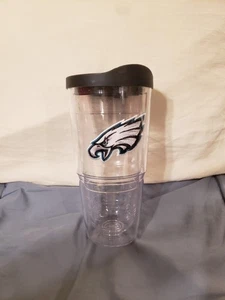 Vaso Tervis NFL Philadelphia Eagles 24 oz con tapa negra  - Imagen 1 de 6