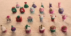 Juego completo de 24 adornos navideños Shopkins 2017 - Imagen 1 de 9