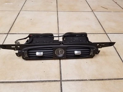 JAGUAR XJ8 XJ8L XJR VANDEN PLAS 2004-05-06-07-08-2009 CENTER VENTS 2W9F15000AD  - Image 1 of 2