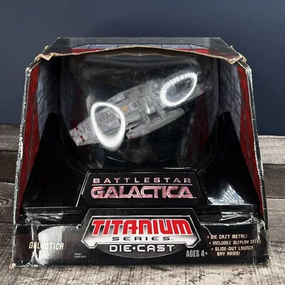 Battlestar Galactica Titanium Series 2006 nave espacial fundida a presión modelo más grande Galoob Foto 1 de 4
