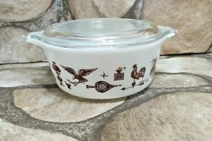 Vintage PYREX---Early American #472 1 1/2 pinta piatto casseruola con coperchio - Foto 1 di 5
