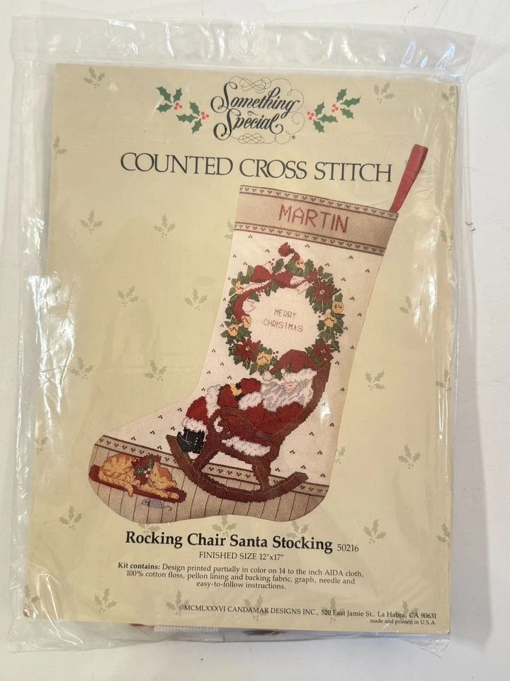 Mecedora Something Special Contado Punto de Cruz Medias de Papá Noel NUEVA Sellada Foto 1 de 2