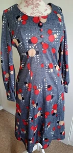 1970s vintage fit & flare dress in 'Crimped' Polyester Fabric. Best fit size 12. - Picture 1 of 12
