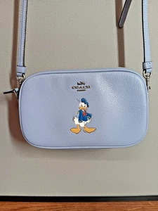 Disney X Coach Sadie Crossbody Clutch mit Donald Duck Motiv - Bild 1 von 15
