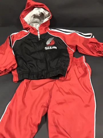 NBA Portland Trail Blazers Child/Youth Jogger/Track ZIp-Up Hoodie & Pants Set 3T Cover