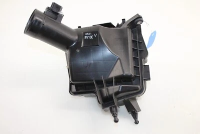 Коробка правого воздухоочистителя купе Nissan 370Z 2009-2020 годов выпуска от оригинального производителя DB27 - Изображение 1 из 4