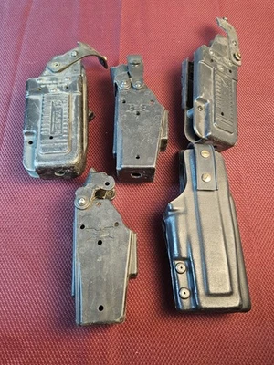 Lot Of 5 taser  holster made by bladetech 3 Right, 2 Left - Image 1 of 2